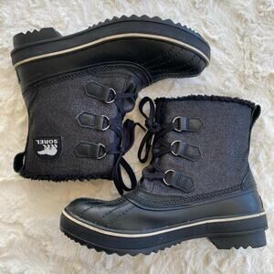 Sorel Women's Black and Gray Winter Boots